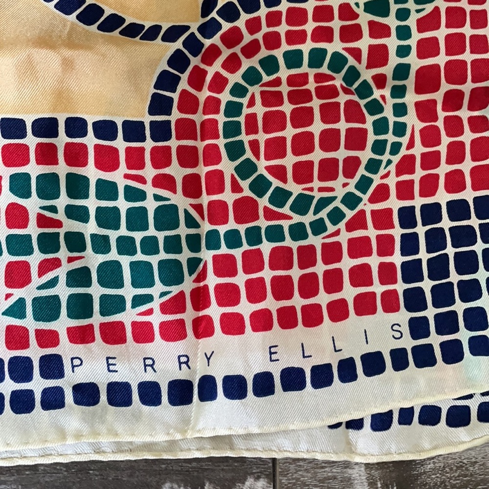 Perry Ellis Vintage 100% Silk Scarf - Picture 6 of 7